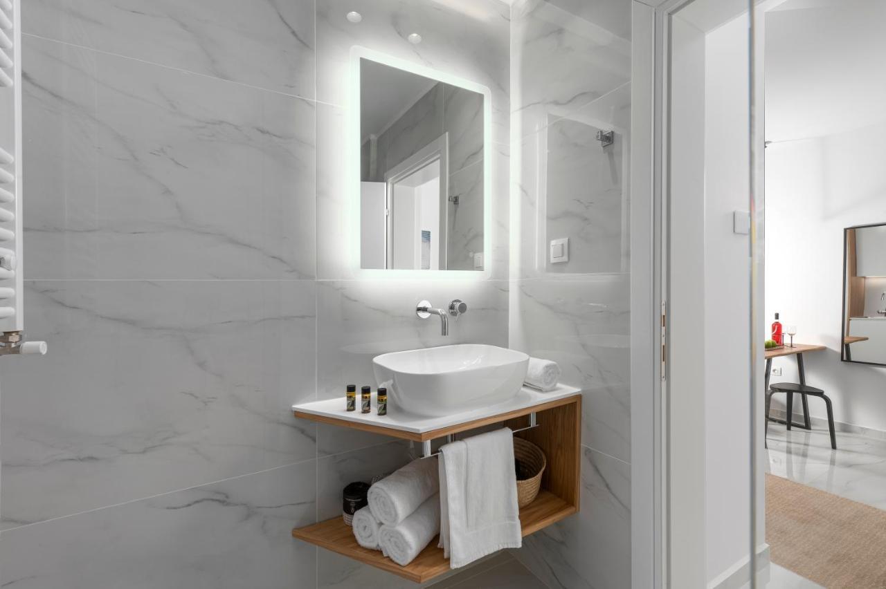 Ιωκα Suites / The Urbitality Project Thessaloniki Exterior photo